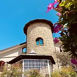 Bed & Breakfast Torre In Langa Carru