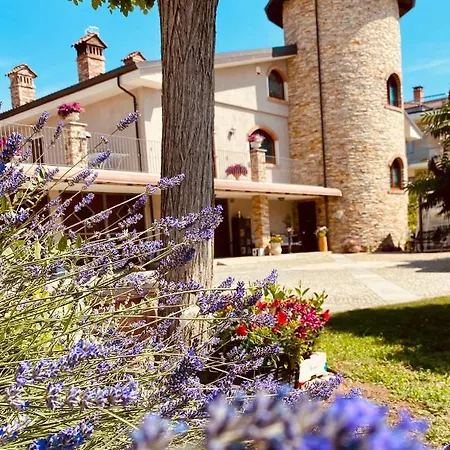 Torre In Langa Bed & Breakfast 3*