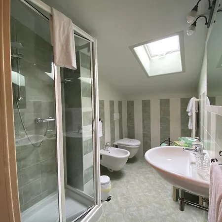 Torre In Langa 3* Carrù