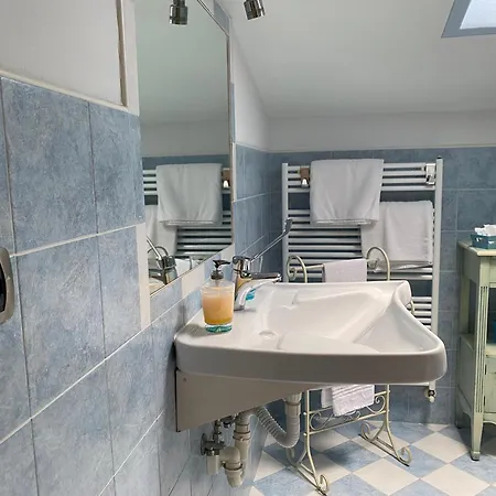 Bed & Breakfast Torre In Langa