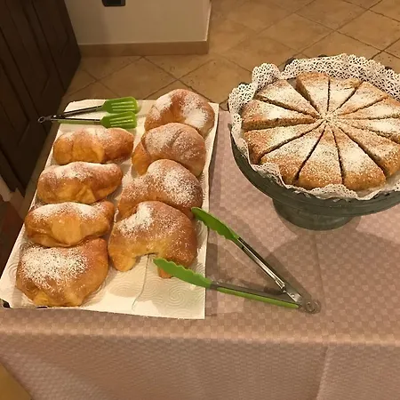 Torre In Langa فندق مبيت وإفطار