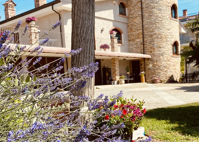 Torre In Langa Bed & Breakfast Carrù